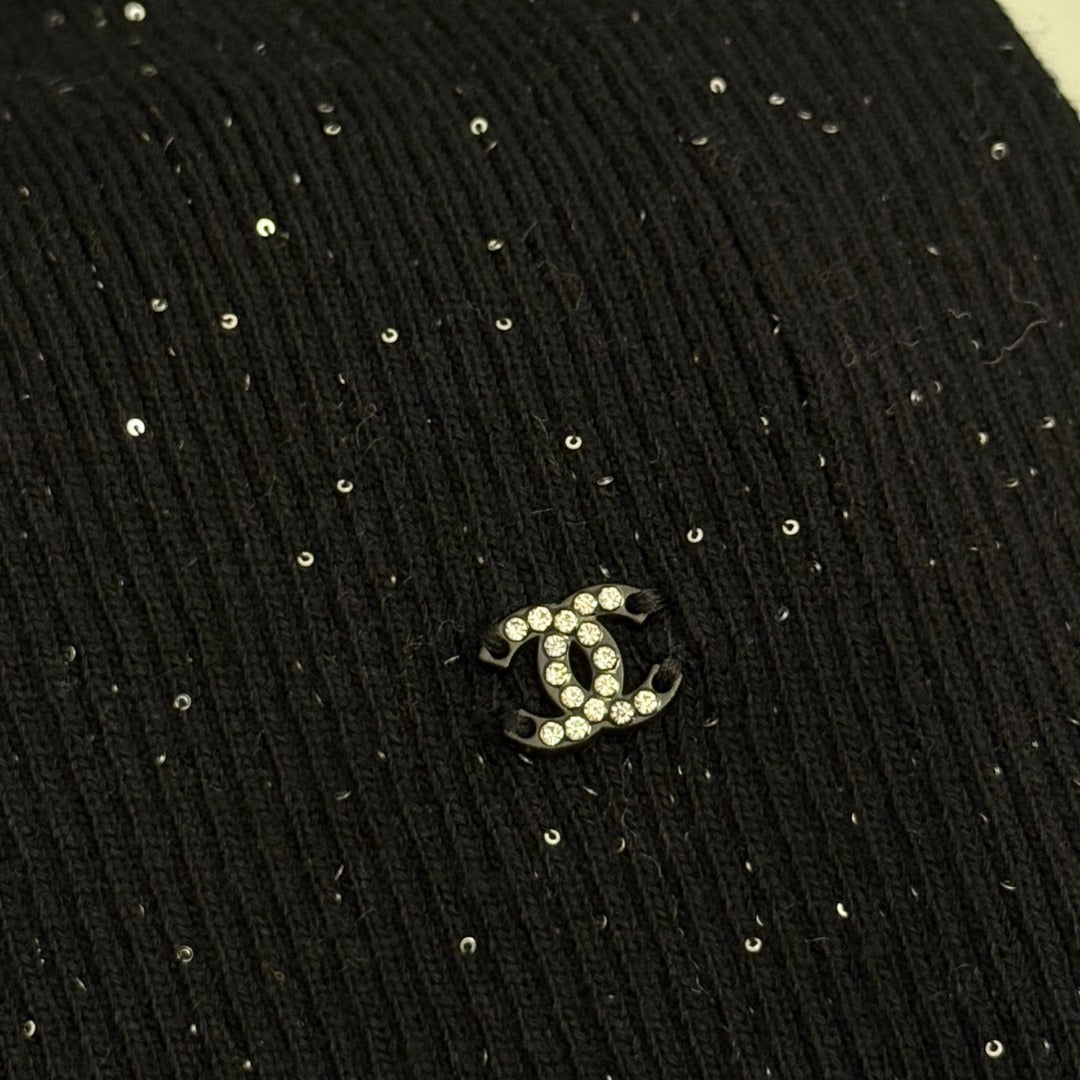 CHANEL 25S SHORT-SLEEVE PULLOVER SWEATER 339