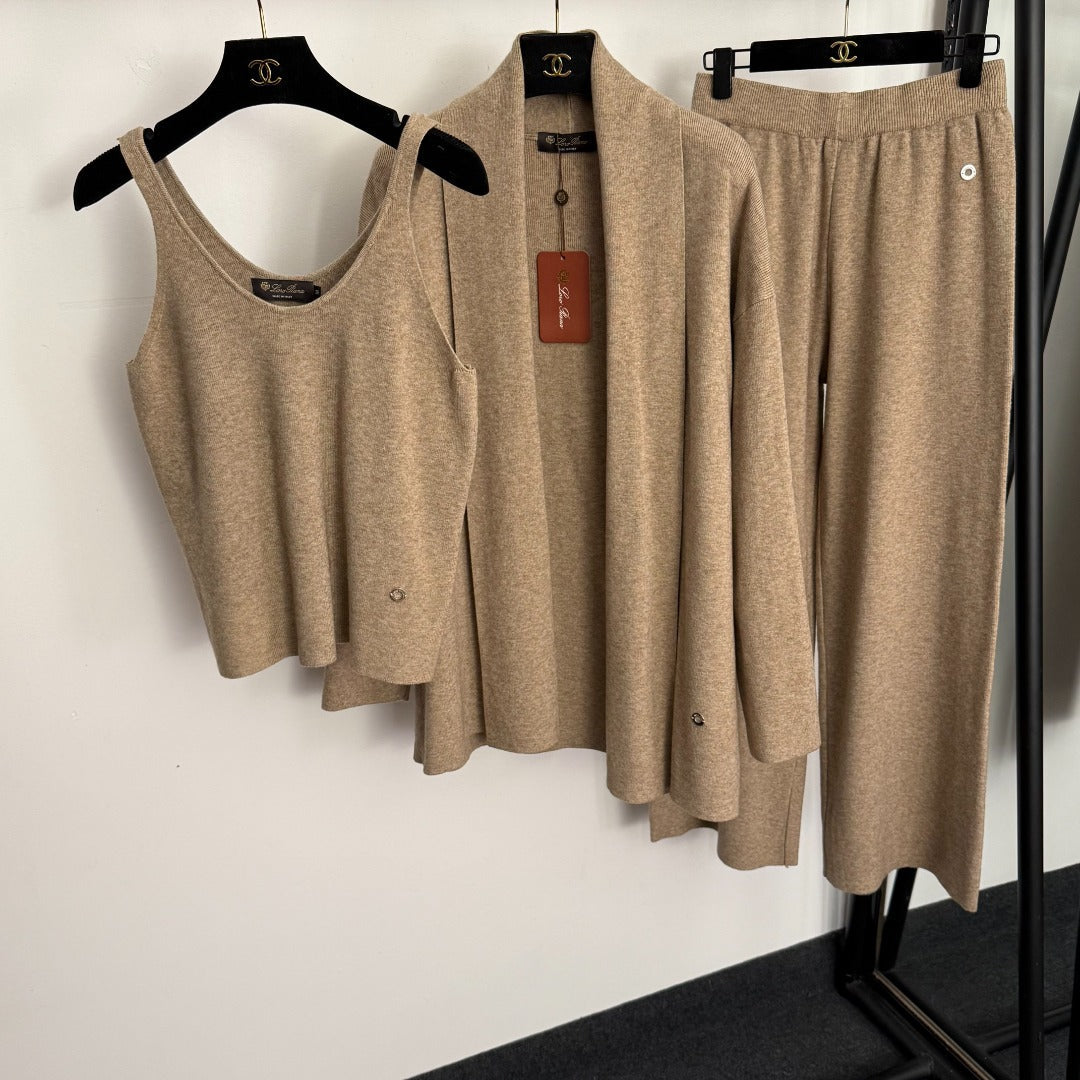 LORO PIANA 26S THREE-PIECE KNIT SET 939
