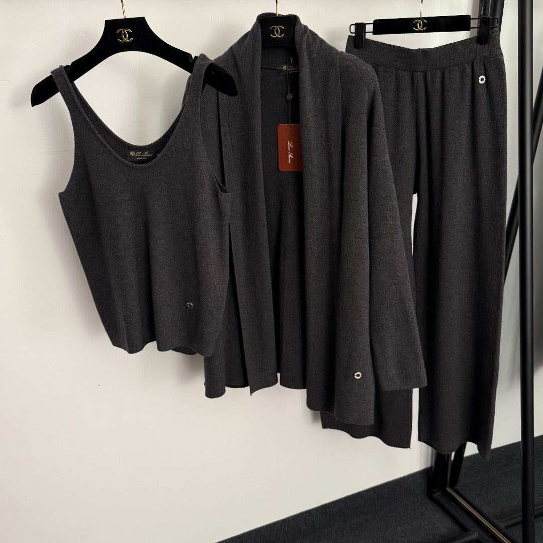 LORO PIANA 26S THREE-PIECE KNIT SET 946