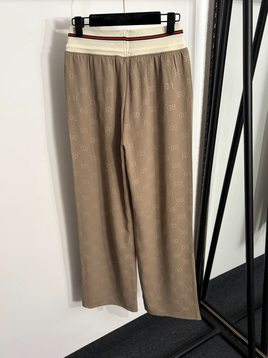 GUCCI 26S HIGH-WAISTED PANTS 467