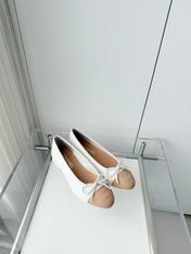 CHANEL 26S BALLET FLATS IN WHITE CALFSKIN WITH BEIGE TOE CAP AND BOW
