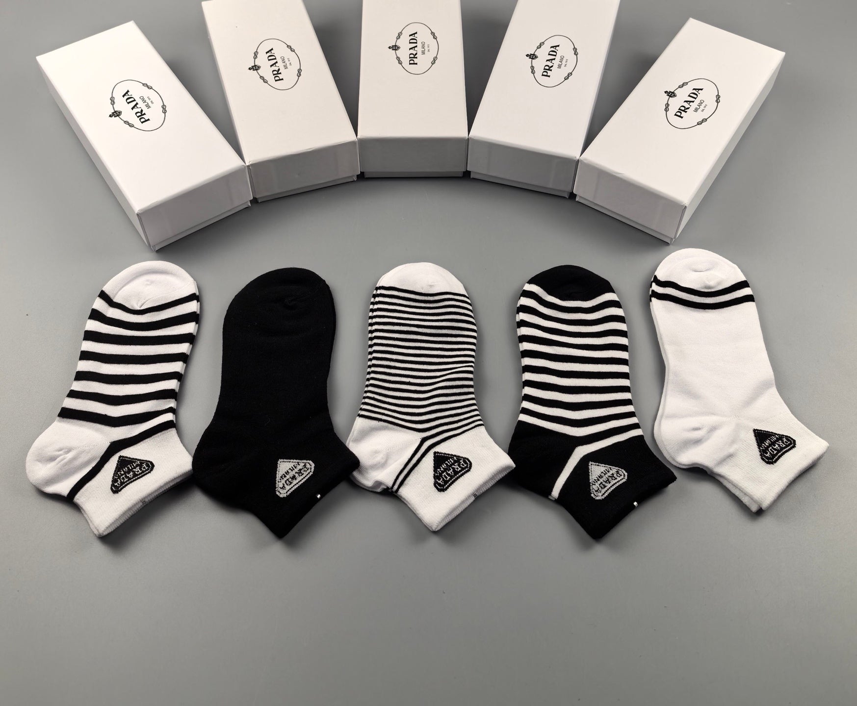 PRADA 26S ANKLE SOCKS 564712 (1 BOX)