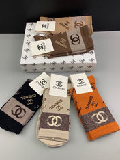 CHANEL 26S CREW SOCKS 405393 (1 BOX)