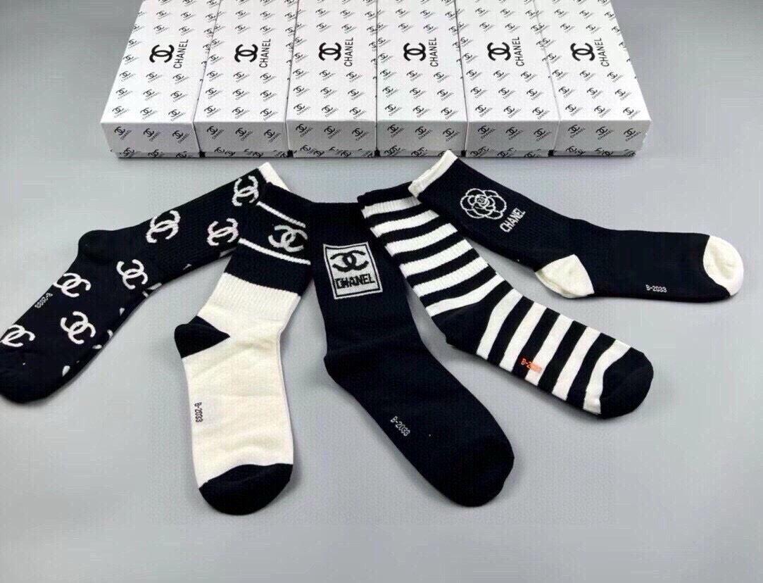 CHANEL 26S CREW SOCKS 410322 (1 BOX)