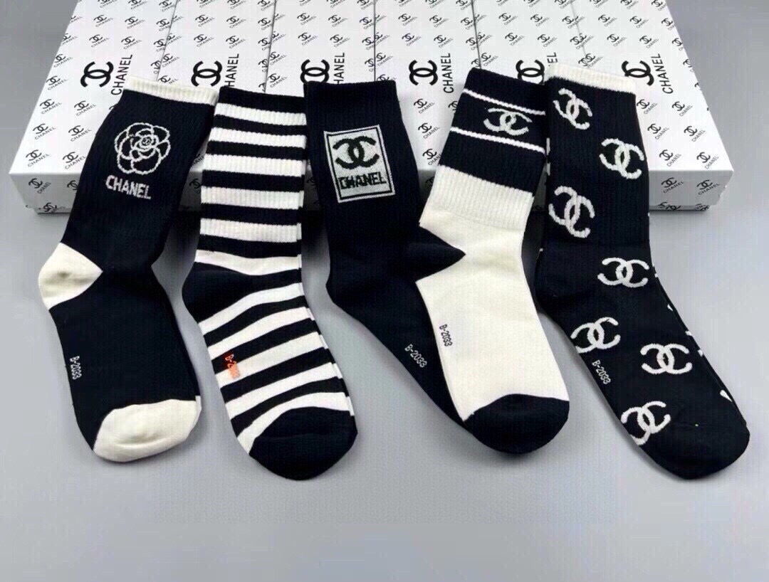CHANEL 26S CREW SOCKS 410322 (1 BOX)