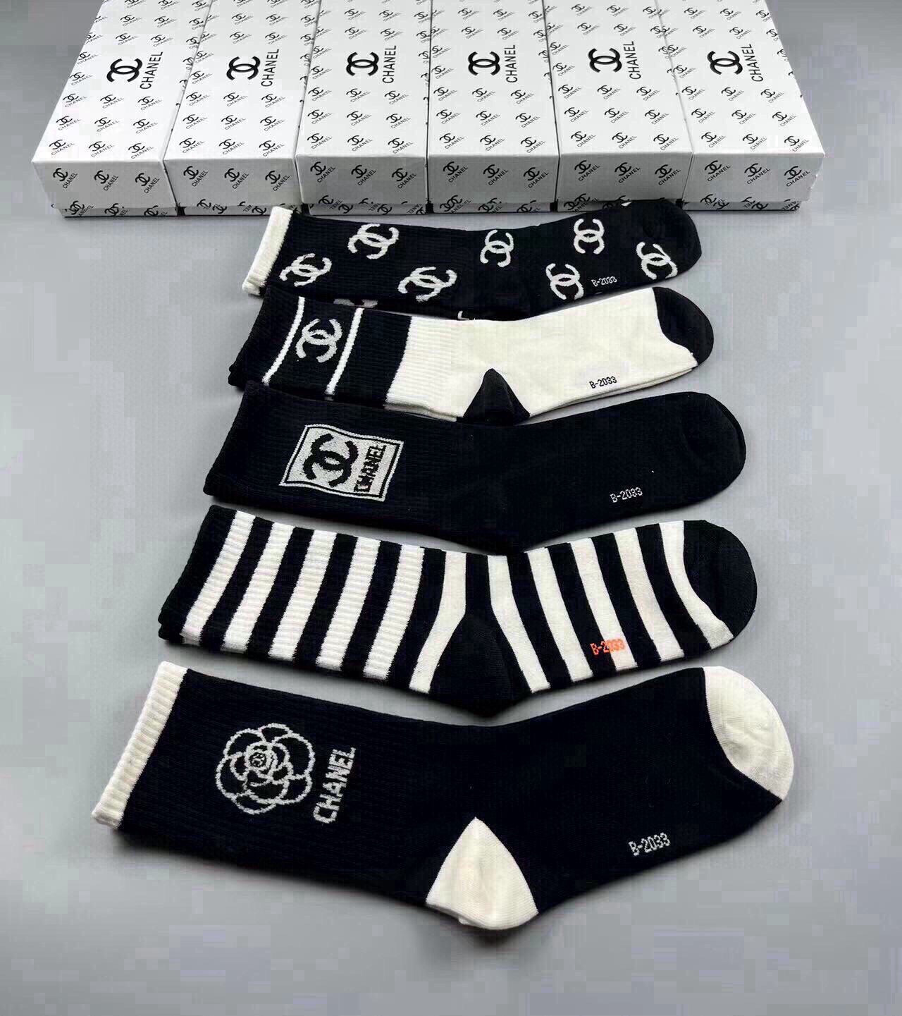 CHANEL 26S CREW SOCKS 410322 (1 BOX)