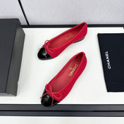 BALLET FLATS IN RUBY RED TWEED AND BLACK CALFSKIN