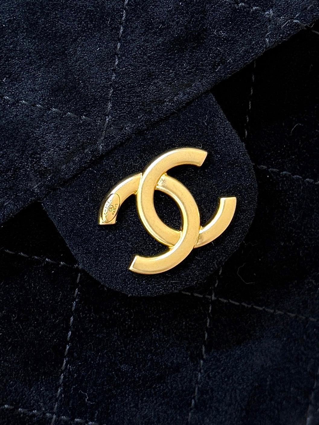 CC 25 HANDBAG 40 IN BLACK SUEDE GOLD HARDWARE