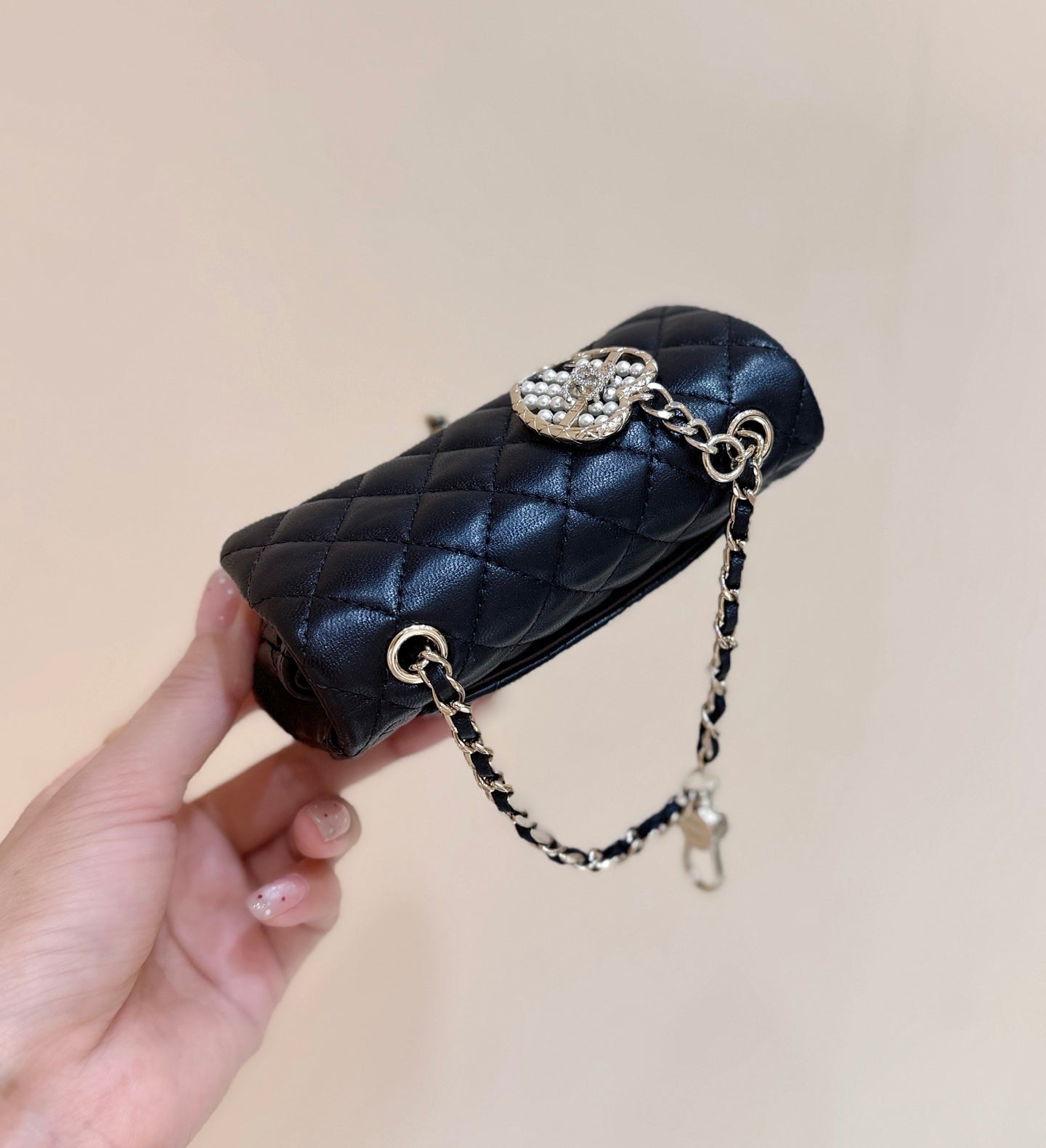 25S CHANEL MINI CF BAG 12 IN BLACK LAMBSKIN HEART MODEL