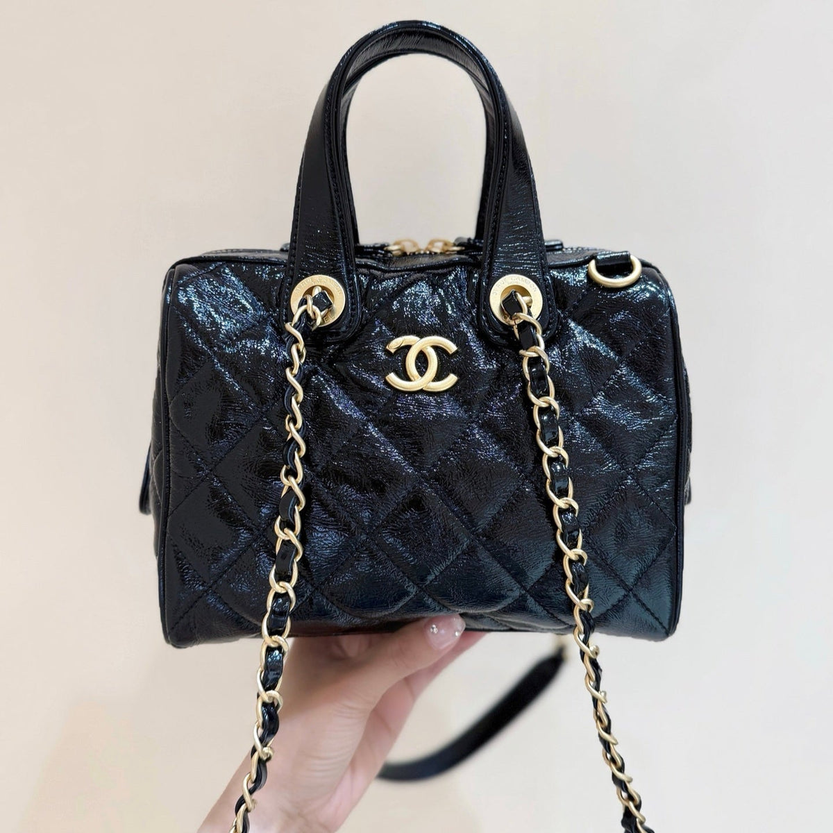 CHANEL 25S SMALL BOWLING BAG 21 IN BLACK CALFSKIN GOLD HARDWARE