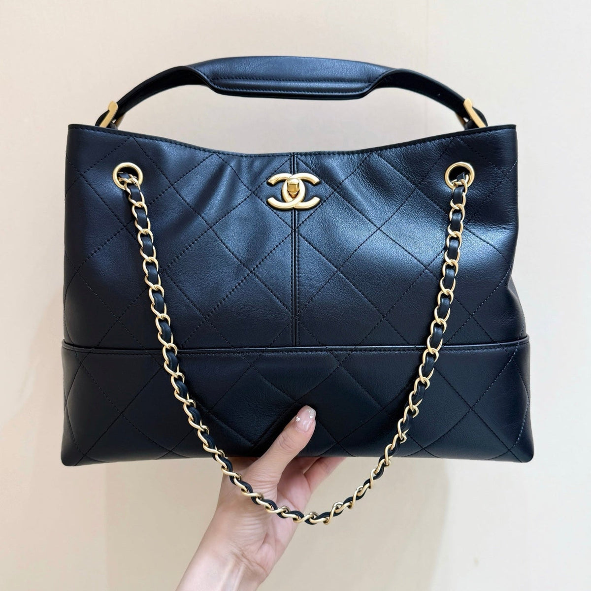 CHANEL 25S LARGE HOBO BAG 36 IN BLACK CALFSKIN GOLD HARDWARE