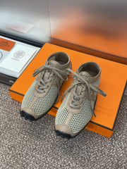 KIGA SNEAKER IN MOCHA BROWN CROCHET KNIT AND CALFSKIN