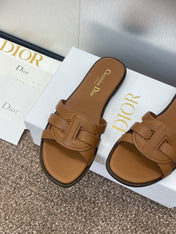D-CLUB SLIDE SANDAL 25S IN BROWN CALFSKIN