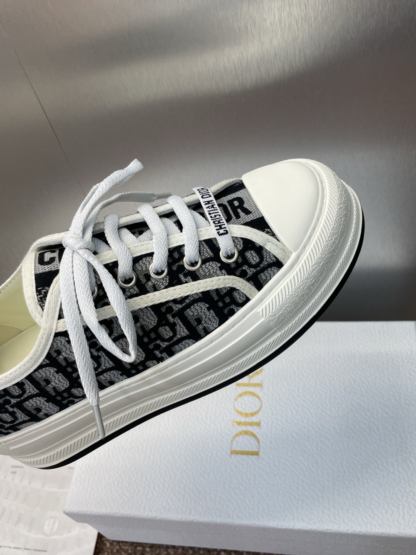DIOR 25S WALK'N' SNEAKER IN DARK GREY DIOR OBLIQUE EMBROIDERED COTTON