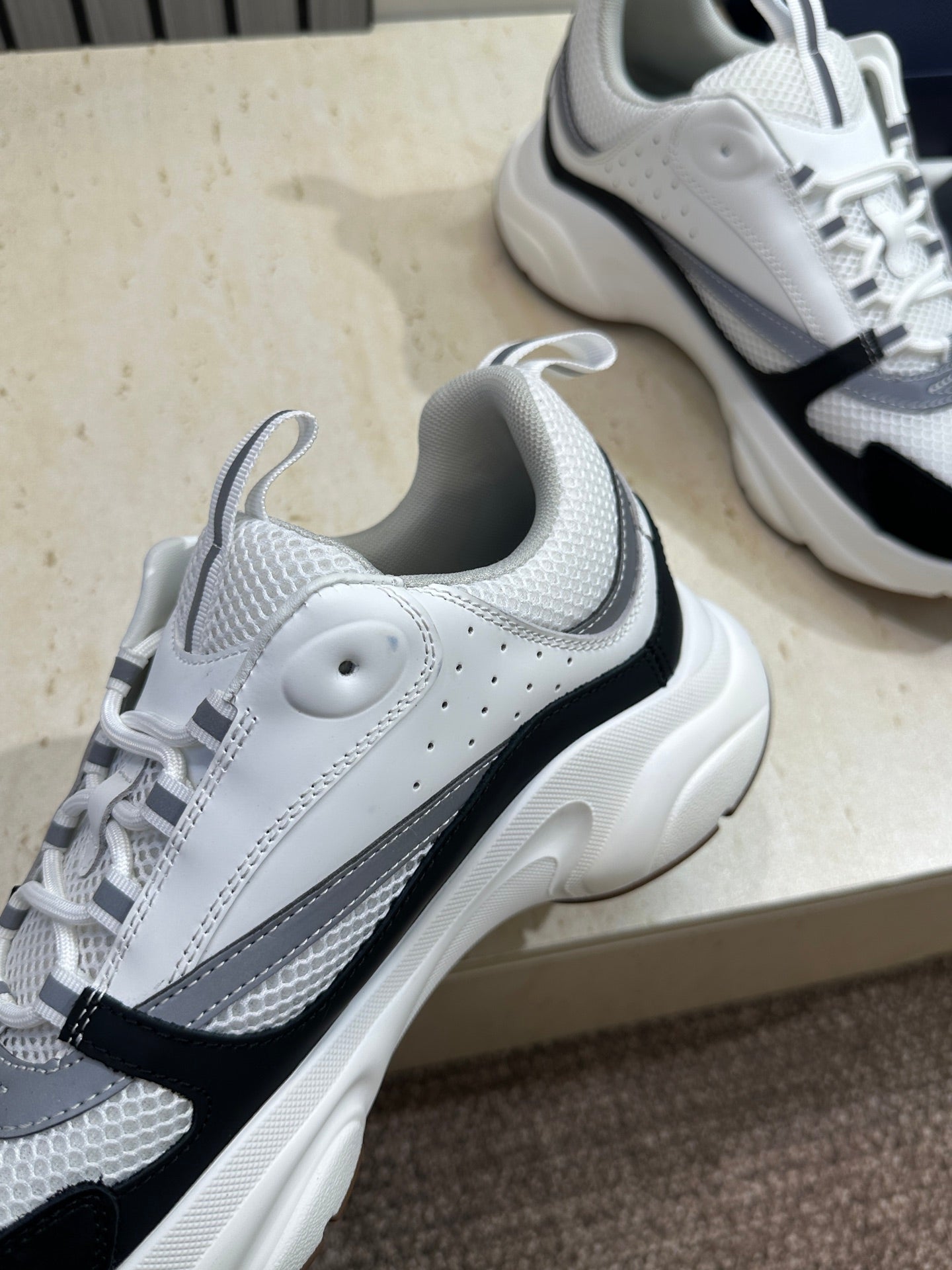 DIOR 26S SNEAKERS STYLE 009