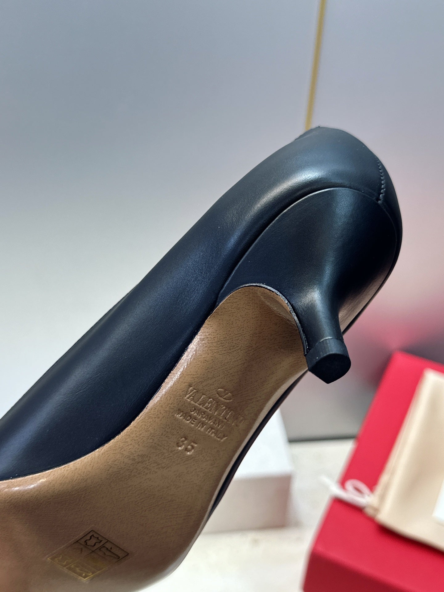 VALENTINO 26S HIGH HEELS 40 MM IN BLACK CALFSKIN
