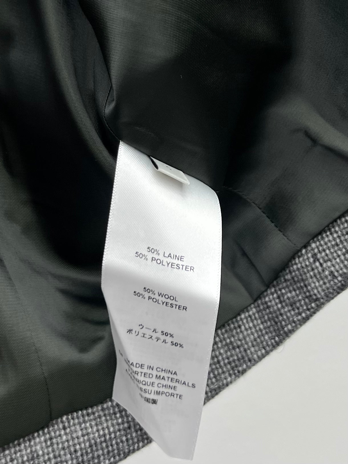 LORO PIANA 26S V-NECK BUTTONED VEST 901