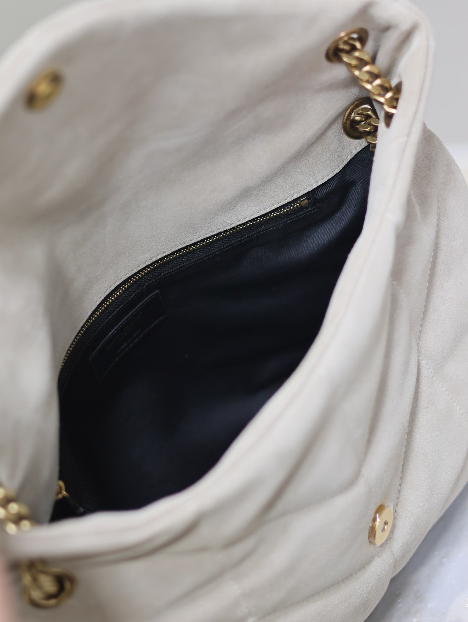 YSL 25S LOULOU PUFFER GM 35 IN SMOKEY TAUPE SUEDE GOLD HARDWARE