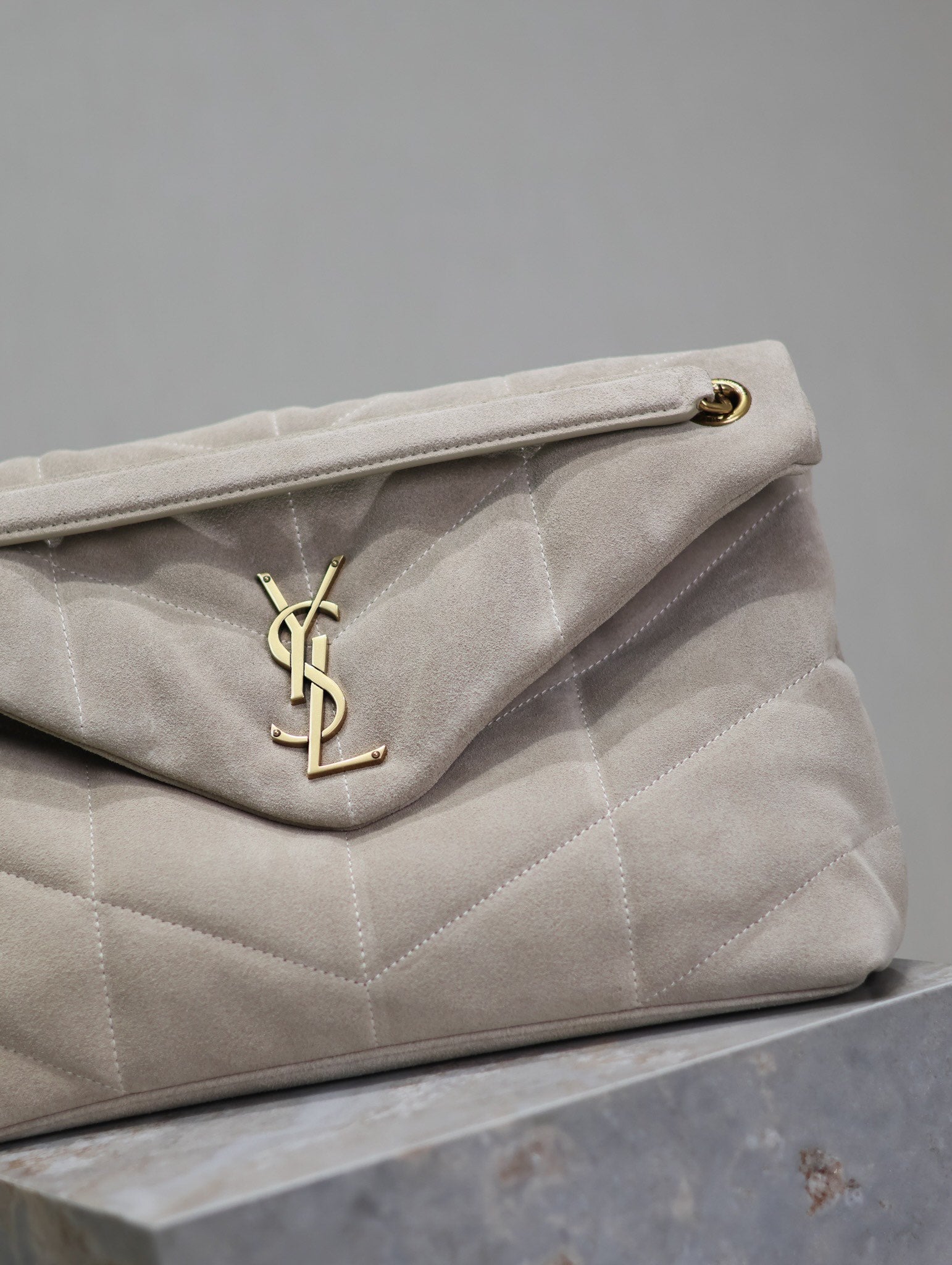 YSL 25S LOULOU PUFFER GM 35 IN SMOKEY TAUPE SUEDE GOLD HARDWARE