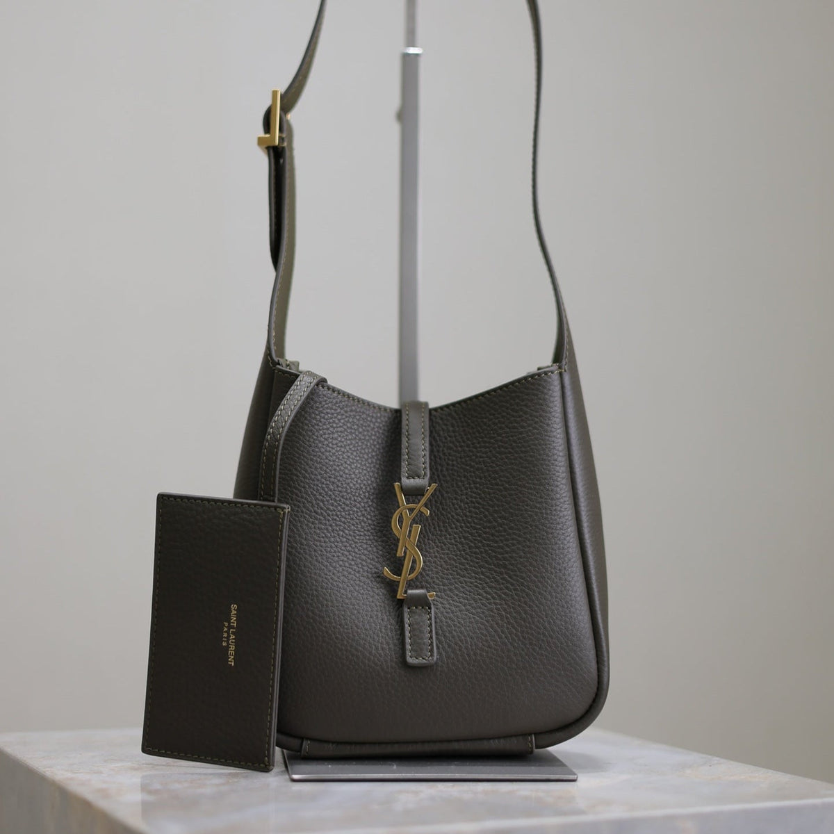 YSL 25S LE 5 À 7 BAG 16 IN LIGHT MUSK GRAINED CALFSKIN GOLD HARDWARE