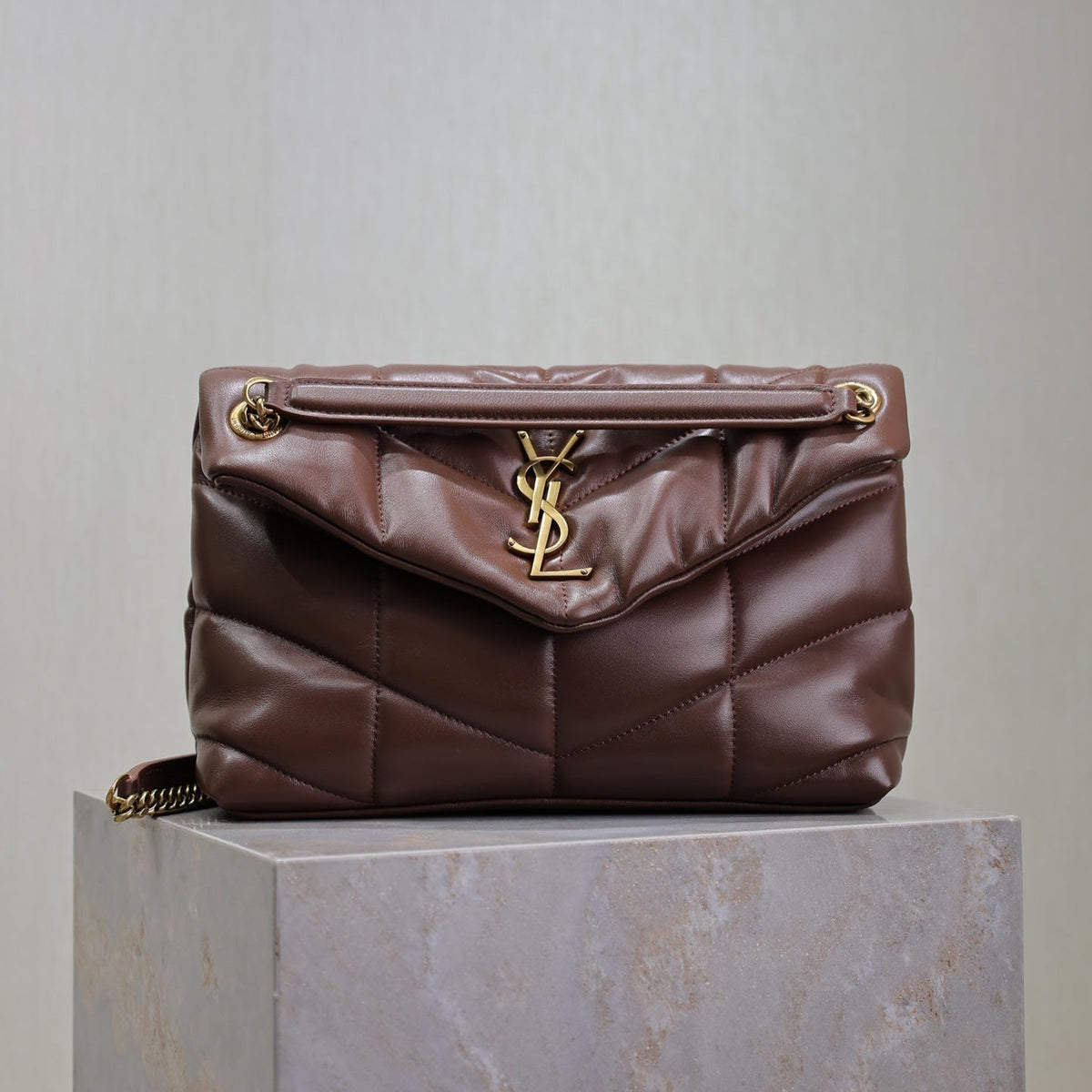 YSL 25S LOULOU PUFFER MM 29 IN DARK BROWN CALFSKIN GOLD HARDWARE