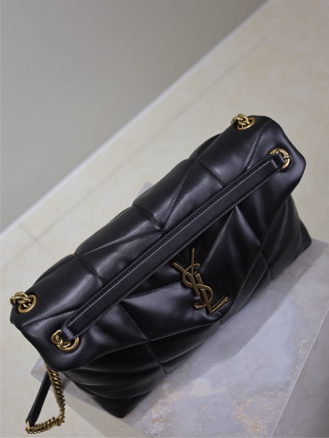 YSL 25S LOULOU PUFFER GM 35 IN BLACK CALFSKIN GOLD HARDWRE