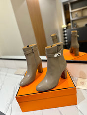 HM 26S ANKLE BOOTS 85 MM IN GREYISH BEIGE CALFSKIN