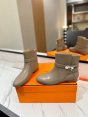 HM 26S NEO ANKLE BOOTS IN GREYISH BEIGE CALFSKIN