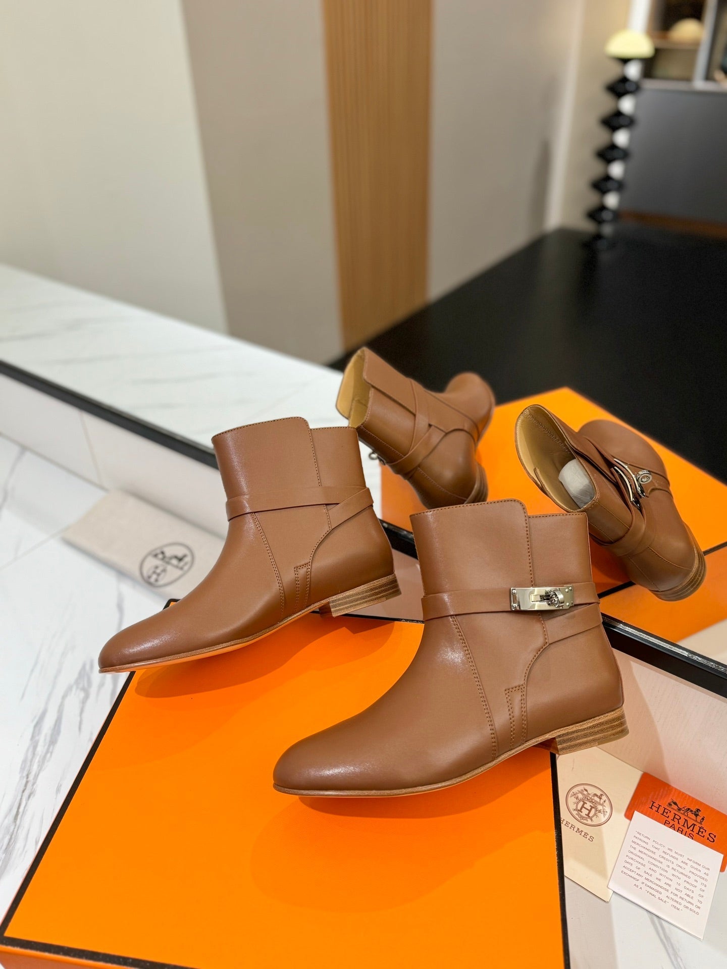 HM 26S NEO ANKLE BOOTS IN BROWN CALFSKIN