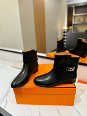 HM 26S NEO ANKLE BOOTS IN BLACK CALFSKIN