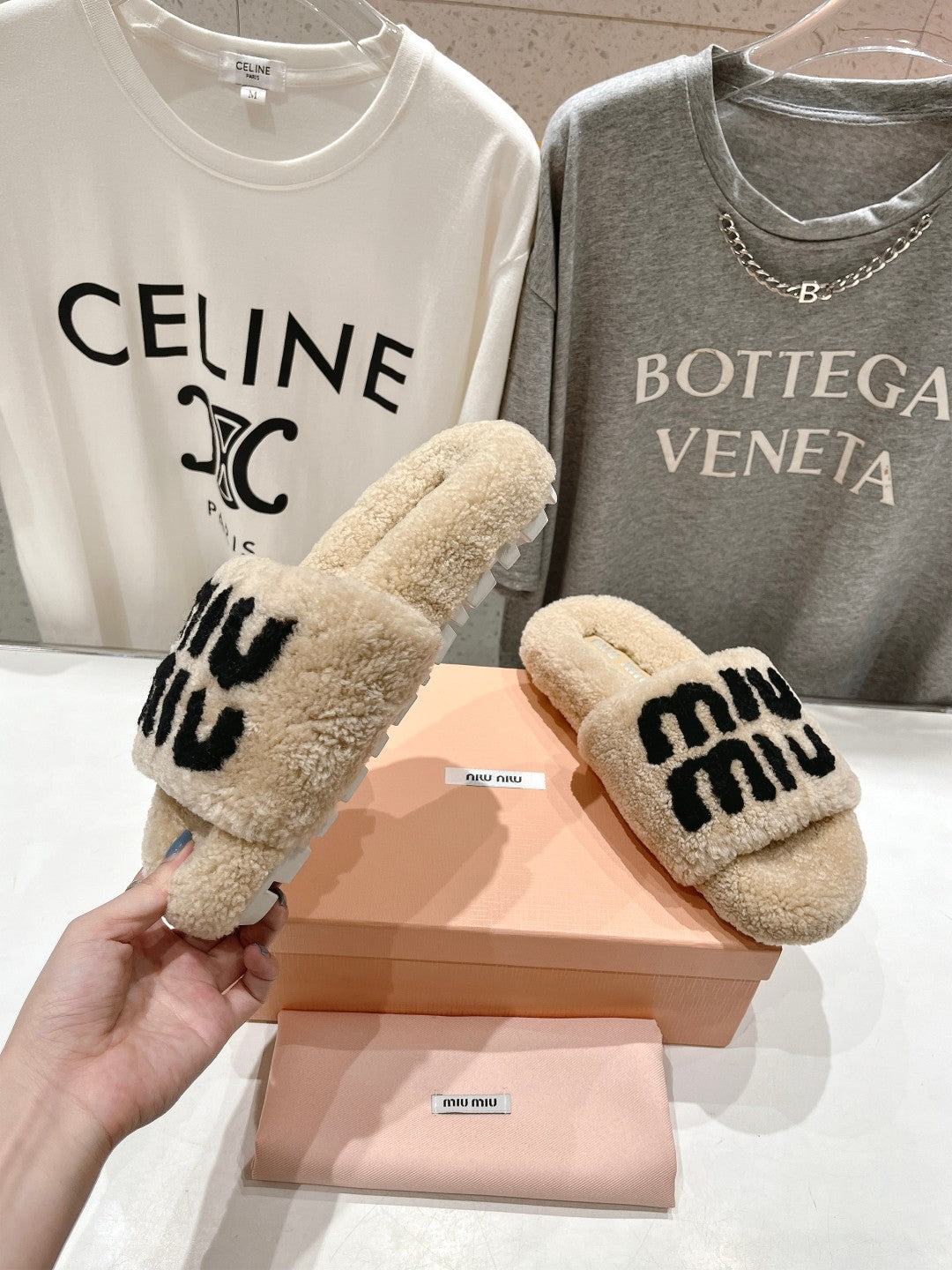 MIUMIU 26S SANDALS IN BEIGE SHEARLING WITH LOGO LETTERING