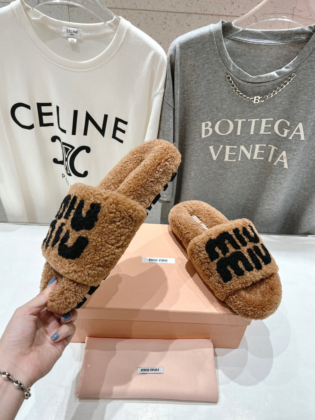 MIUMIU 26S SANDALS IN LIGHT BROWN SHEARLING WITH LOGO LETTERING