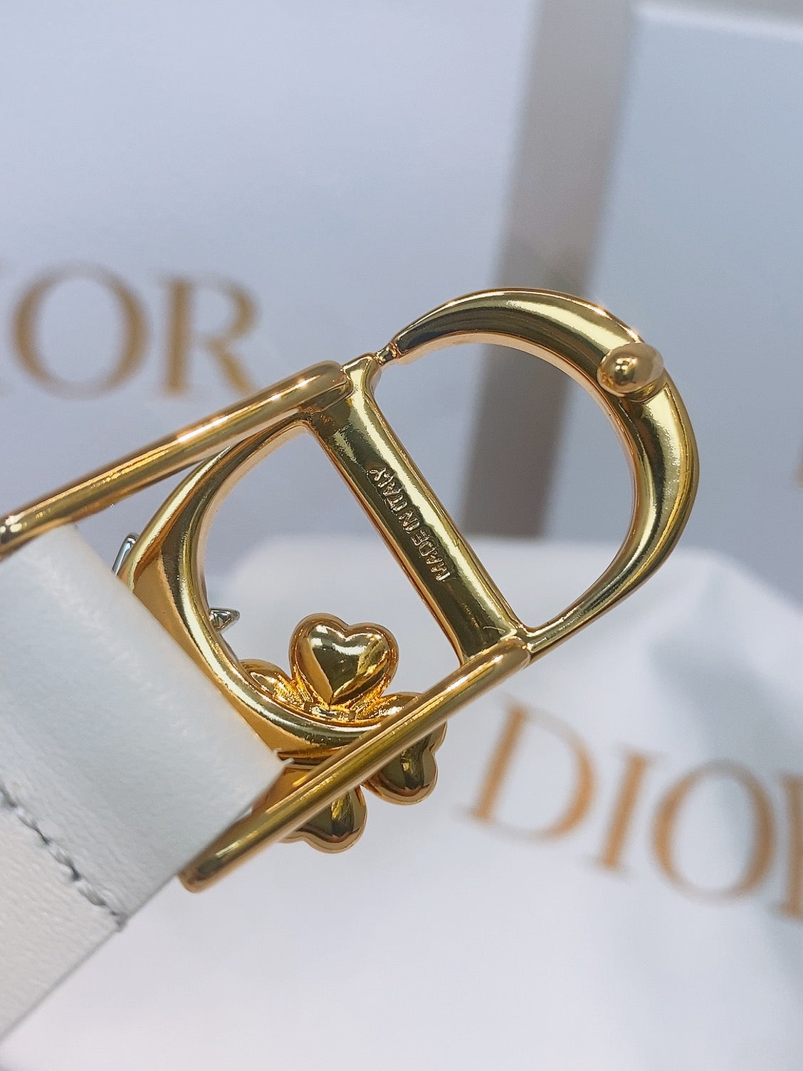 DIOR 26S BELT 20 MM IN WHITE CALFSKIN 635755