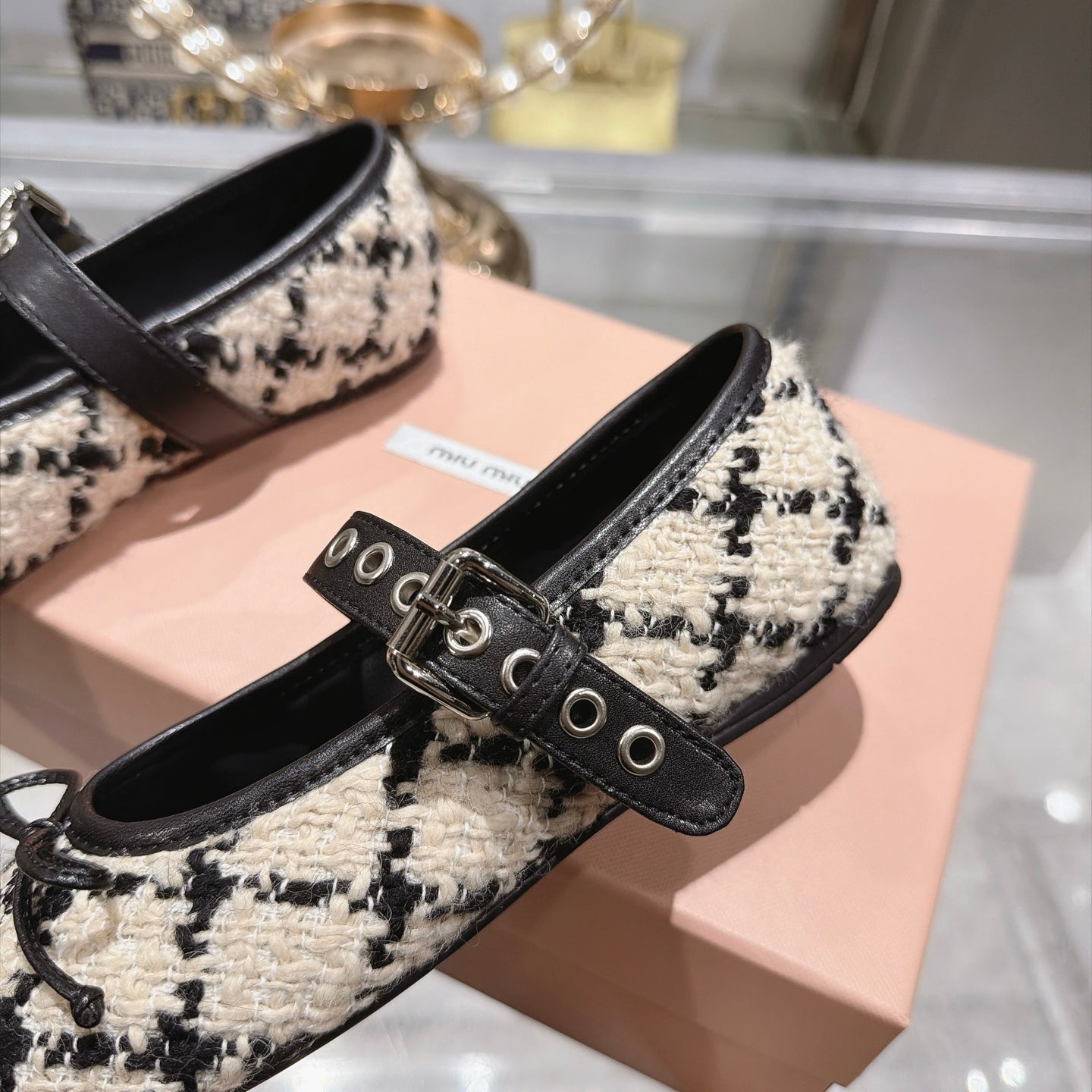 MIUMIU 26S MARY JANE FLATS IN BLACK AND BEIGE TWEED FABRIC