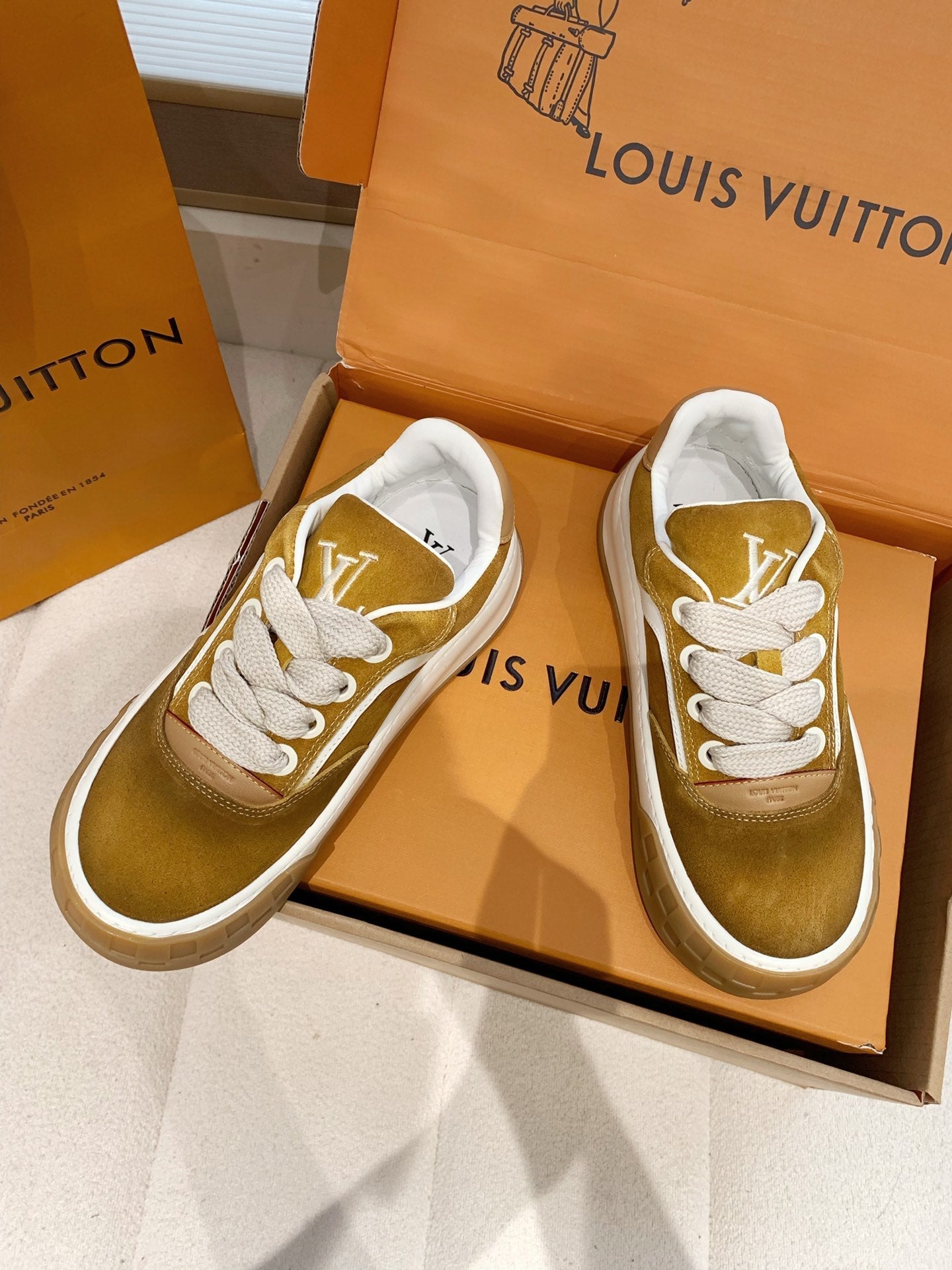 LV 26S TILTED SNEAKERS IN COGNAC BROWN SUEDE