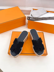 Eze 30 Sandal Black Suede