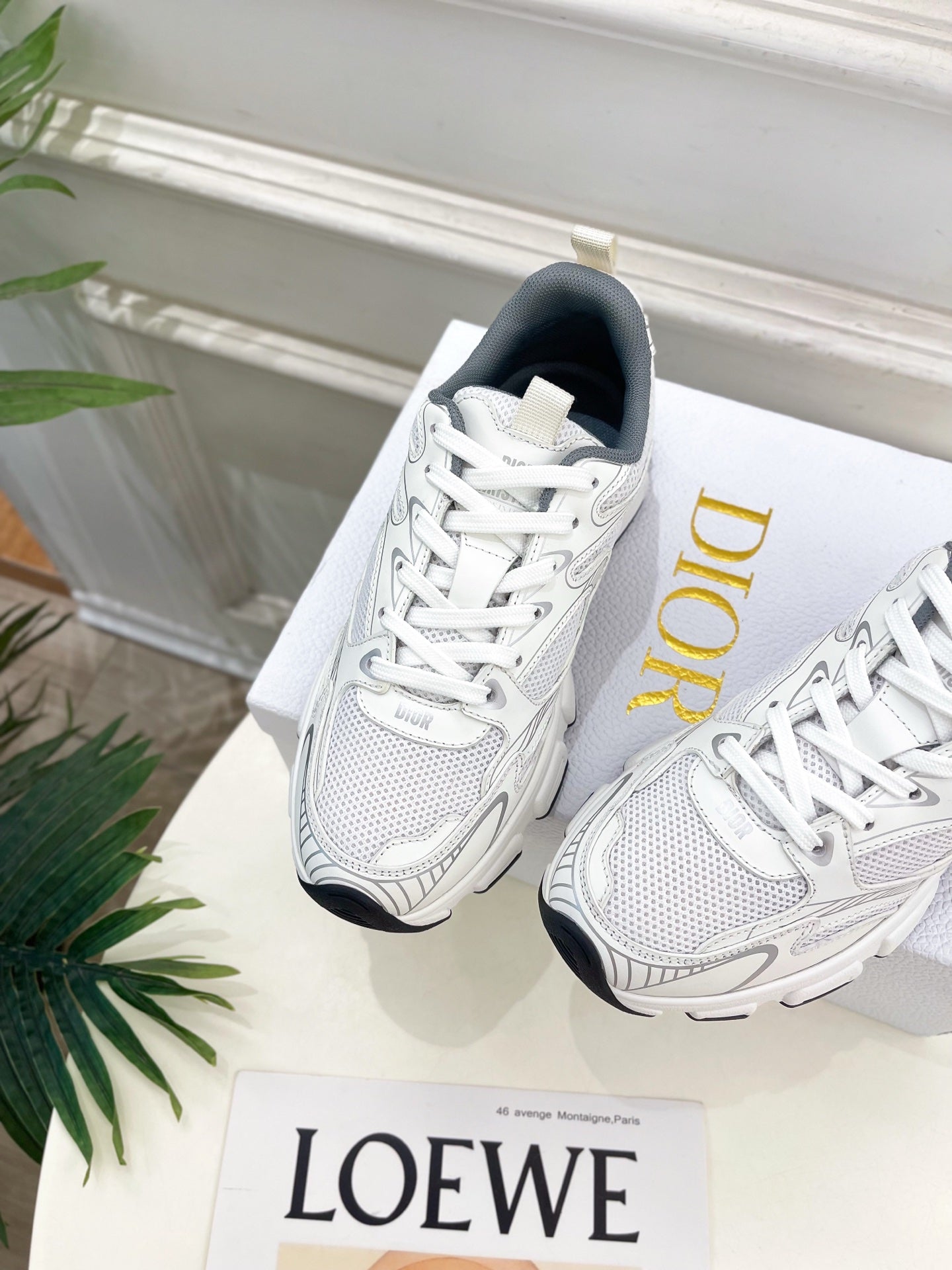 DIOR 26S SNEAKER IN WHITE GREY CALFSKIN AND MESH FABRIC