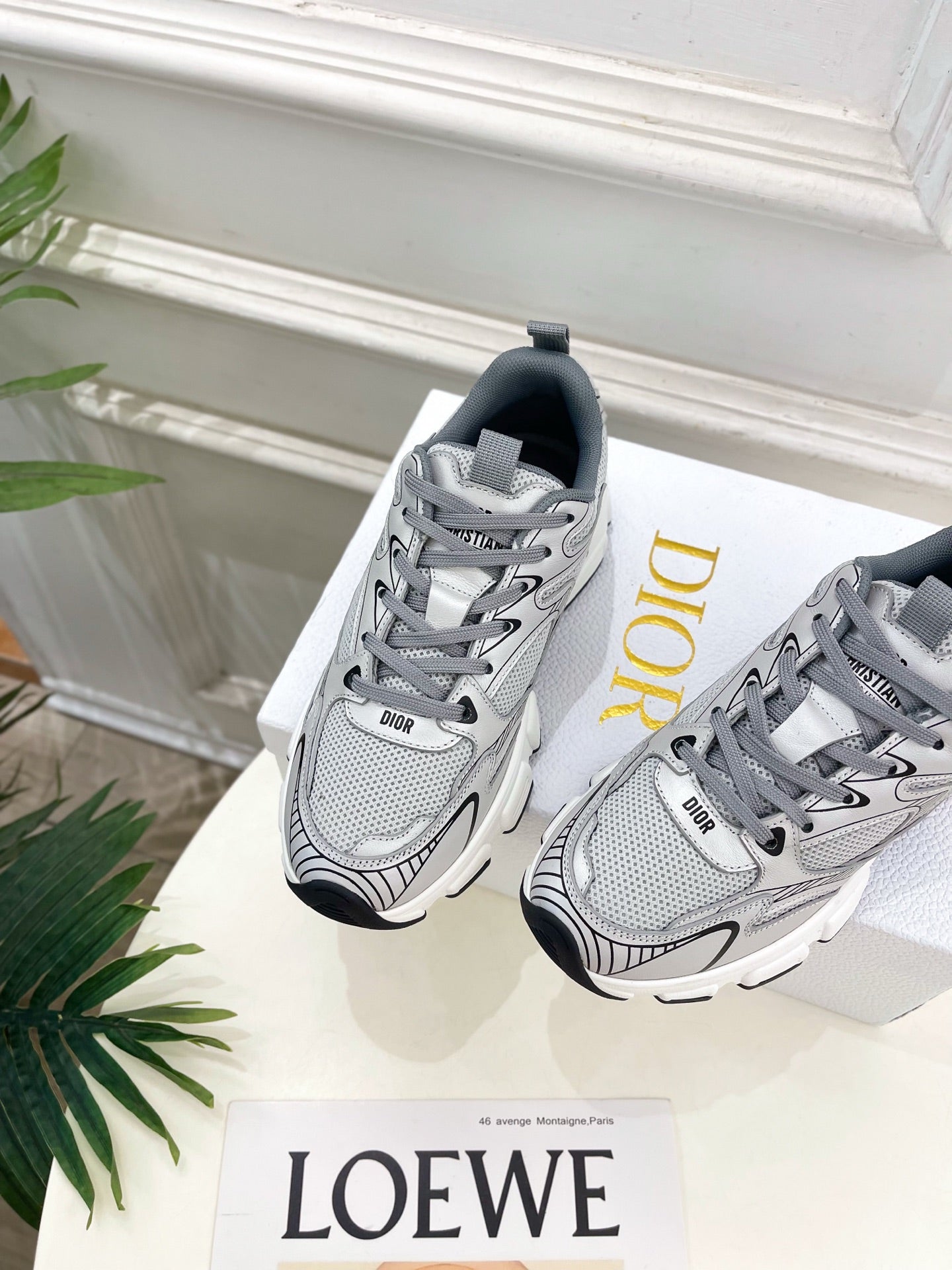 DIOR 26S SNEAKER IN GREY CALFSKIN AND MESH FABRIC