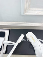 CHANEL 26S THONG SANDALS IN WHITE LAMBSKIN WITH GOLD TONE CC LOGO