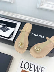 CHANEL 26S THONG SANDALS IN BEIGE LAMBSKIN WITH GOLD TONE CC LOGO