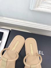 CHANEL 26S THONG SANDALS IN BEIGE LAMBSKIN WITH GOLD TONE CC LOGO