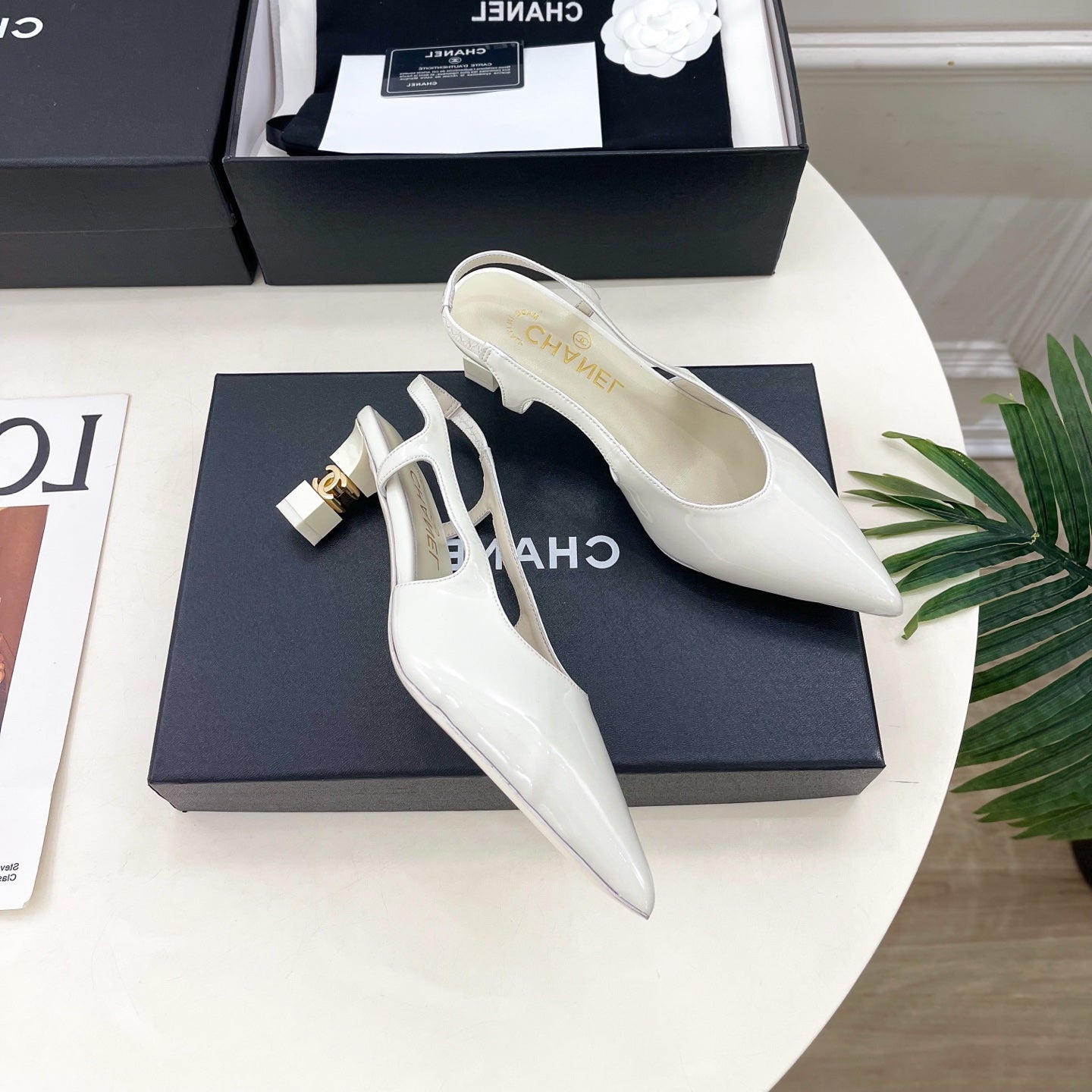 CHANEL 26S POINTED TOE HIGH HEELS 55 MM IN WHITE PATENT LAMBSKIN