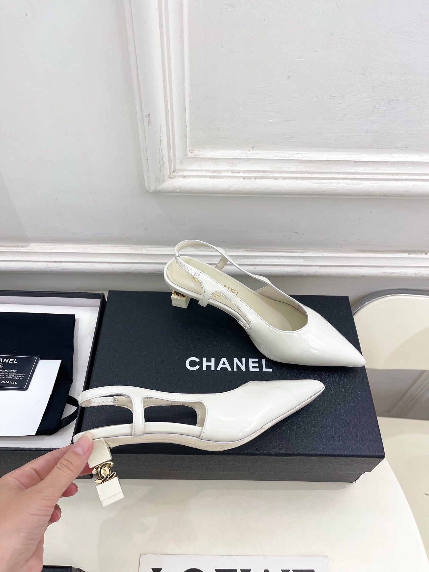 CHANEL 26S POINTED TOE HIGH HEELS 55 MM IN WHITE PATENT LAMBSKIN