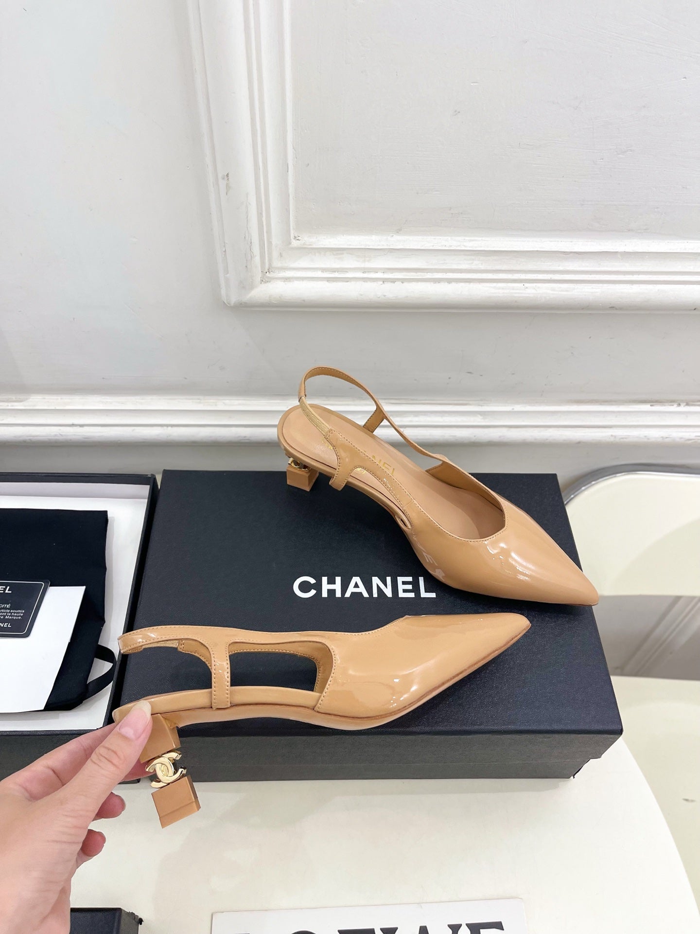 CHANEL 26S POINTED TOE HIGH HEELS 55 MM IN BEIGE PATENT LAMBSKIN