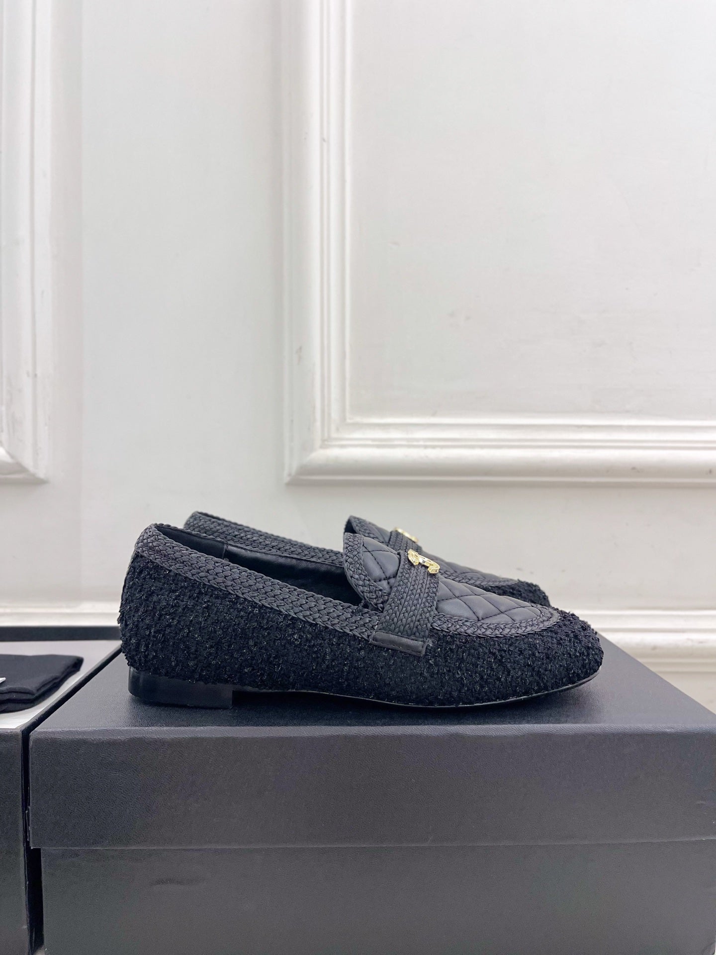 CHANEL 26S LOAFER MULES IN BLACK LAMBSKIN AND TWEED