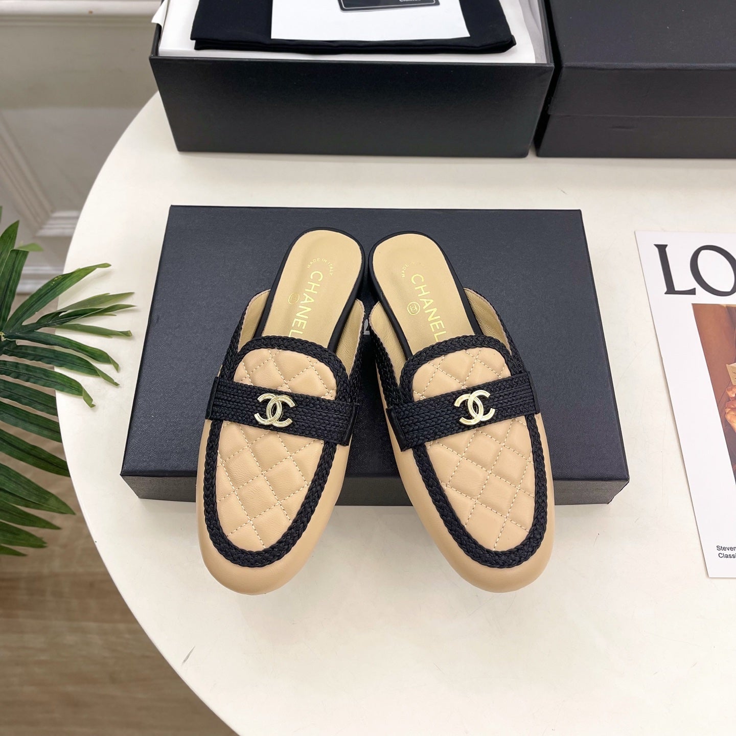 CHANEL 26S MULES IN BEIGE LAMBSKIN AND BLACK FABRIC