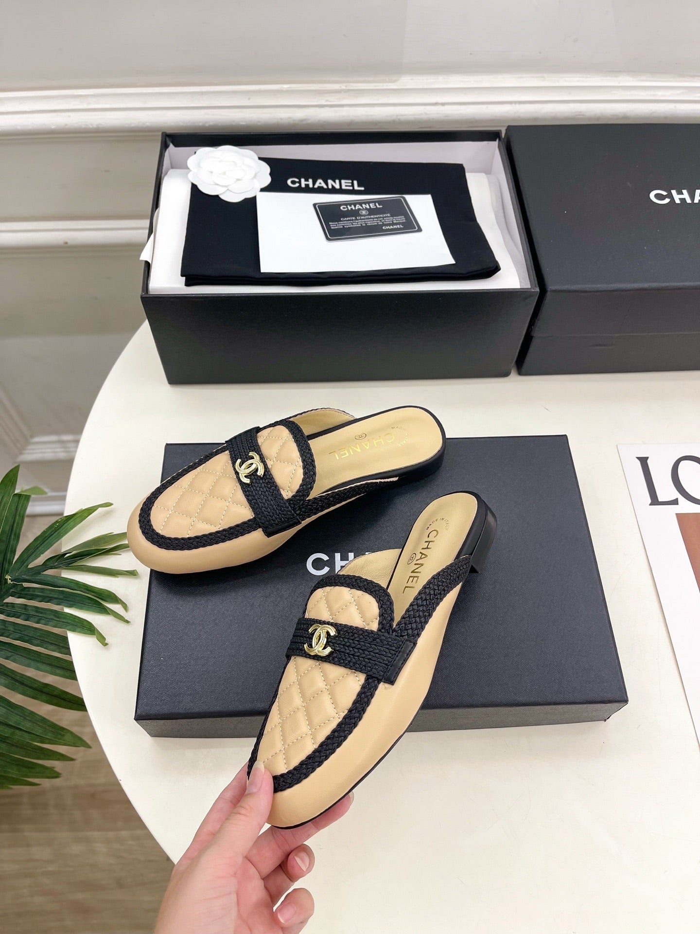 CHANEL 26S MULES IN BEIGE LAMBSKIN AND BLACK FABRIC
