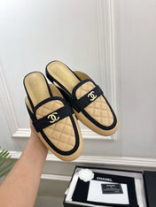 CHANEL 26S MULES IN BEIGE LAMBSKIN AND BLACK FABRIC