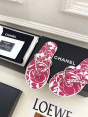 CHANEL 26S THONG SANDALS IN PINK AND WHITE FLORAL PRINT FABRIC