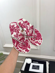 CHANEL 26S THONG SANDALS IN PINK AND WHITE FLORAL PRINT FABRIC